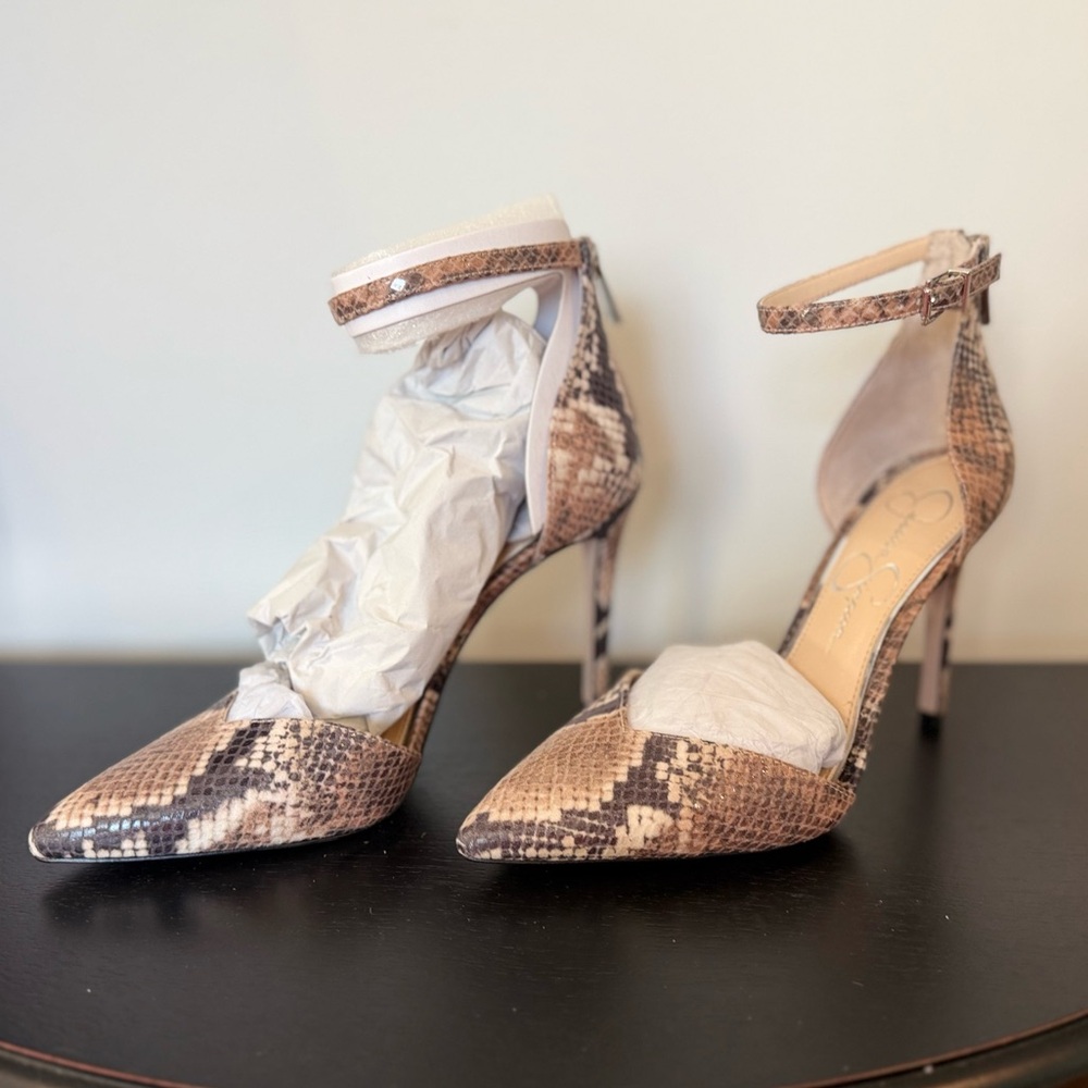 Jessica Simpson Snakeskin Animal print Ankle Strap Heels Pumps